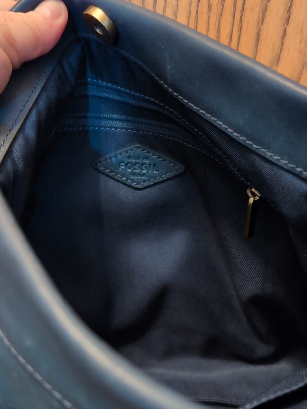 Fossil Caitlyn Leather Crossbody with Dual Zip Front Pockets Navy - Picture 4 of 4